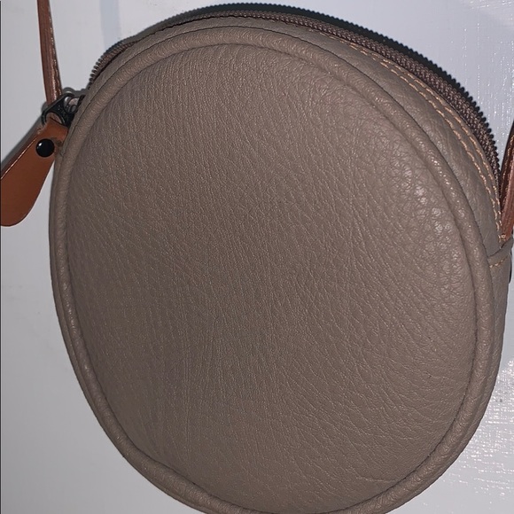 ESPRIT Vintage small round cross body purse - Picture 3 of 7